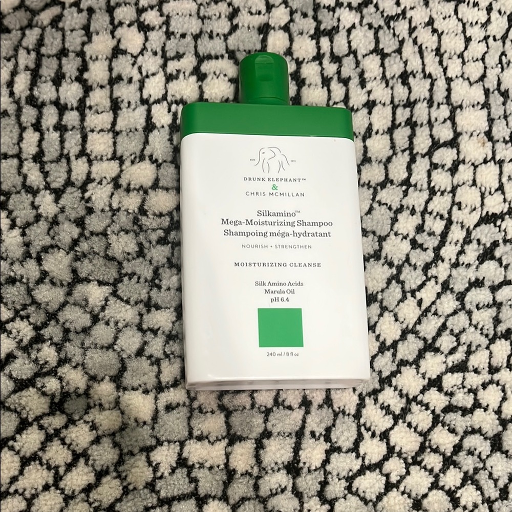Drunk Elephant Green and White Mega-Moisturizing Shampoo